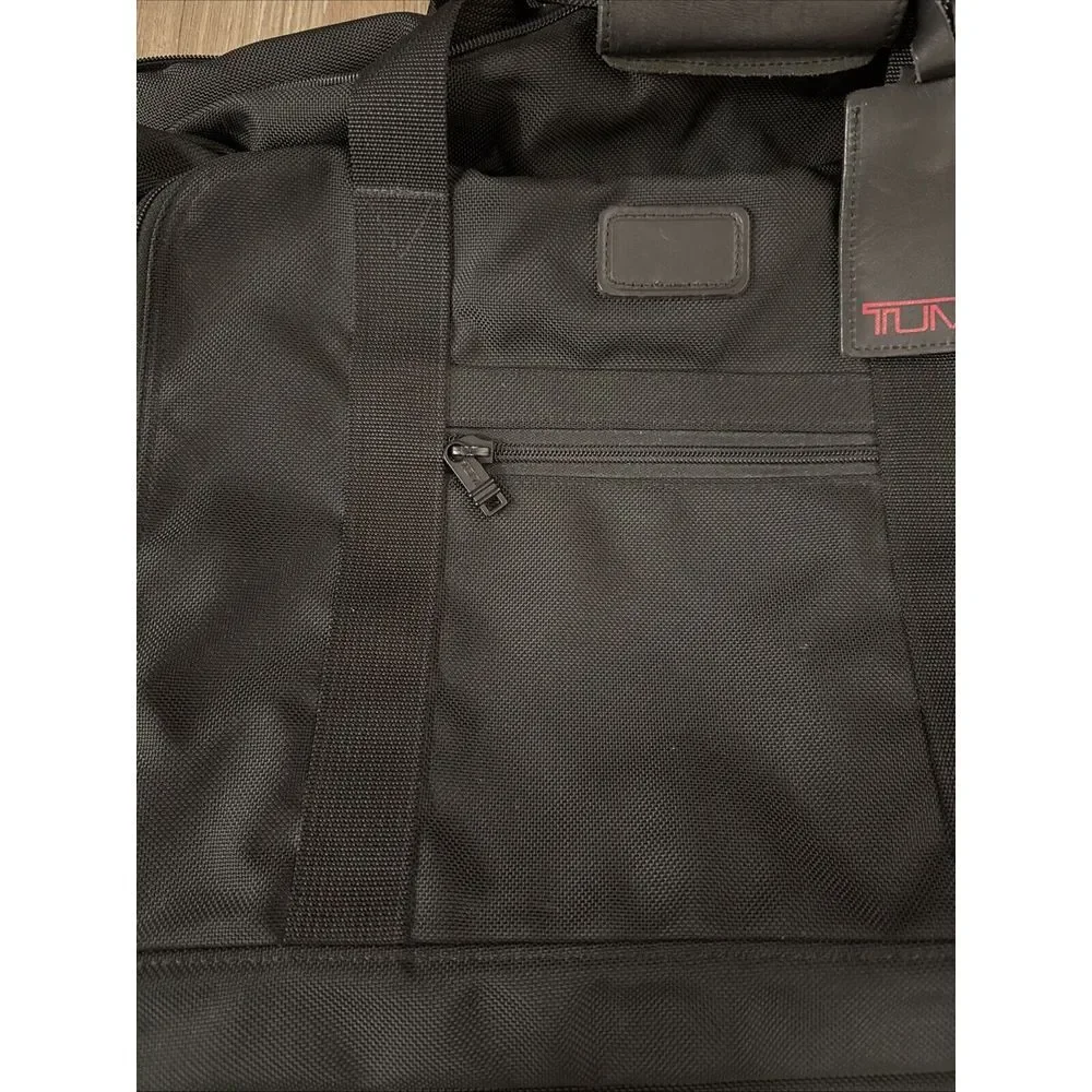 Tumi Messenger‎ Bag Log Laptop Briefcase Style Nylon Crossbody Strap Made in USA